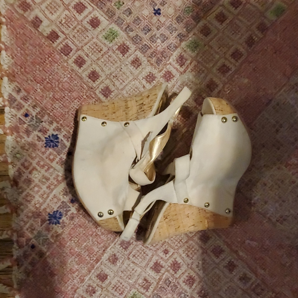 High heels - Picture 2 of 4